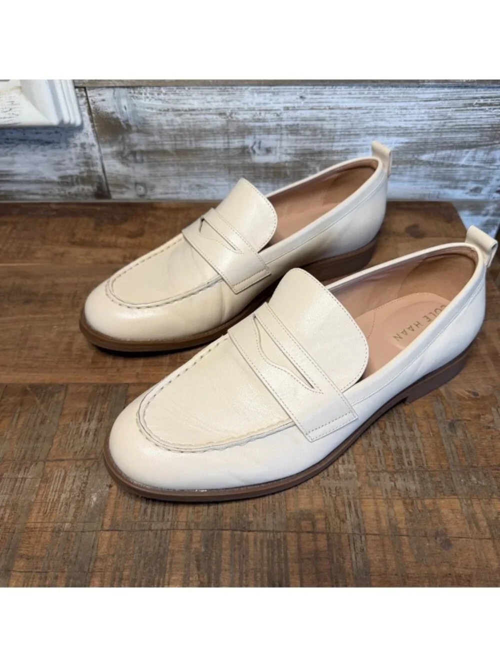 Cole Haan Women Stassi Penny Loafer 8.5B Pump Sandollar Sophisticated Loungewear